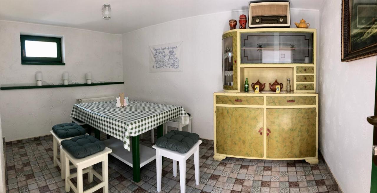 Ladislaus Schnaps-Haus Falusi Vendeghaz Csolnok Bagian luar foto