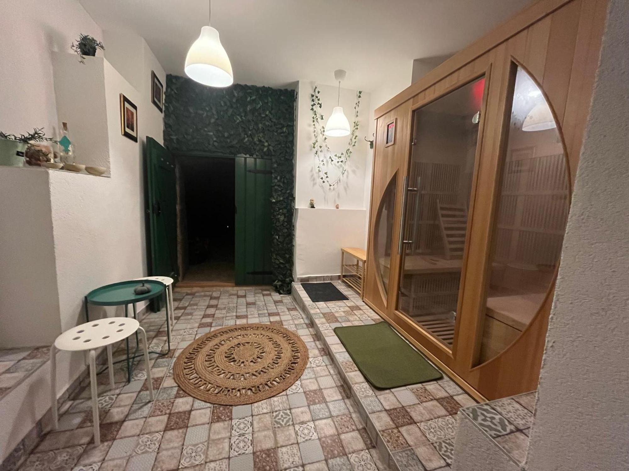 Ladislaus Schnaps-Haus Falusi Vendeghaz Csolnok Bagian luar foto